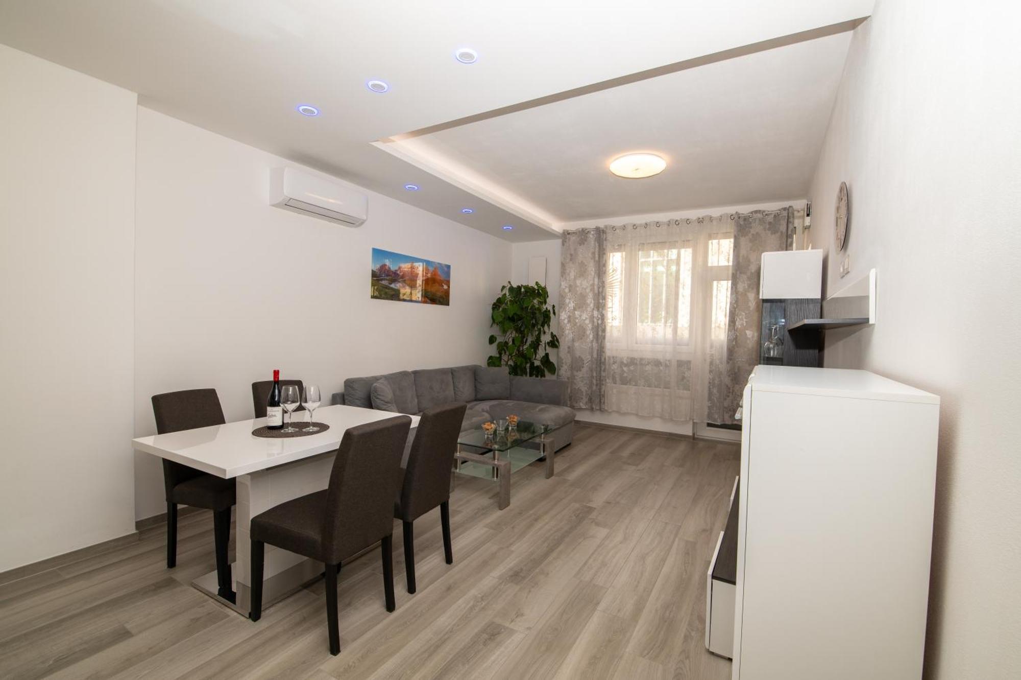 Ferienwohnung Imperial Deluxe Meran Exterior foto